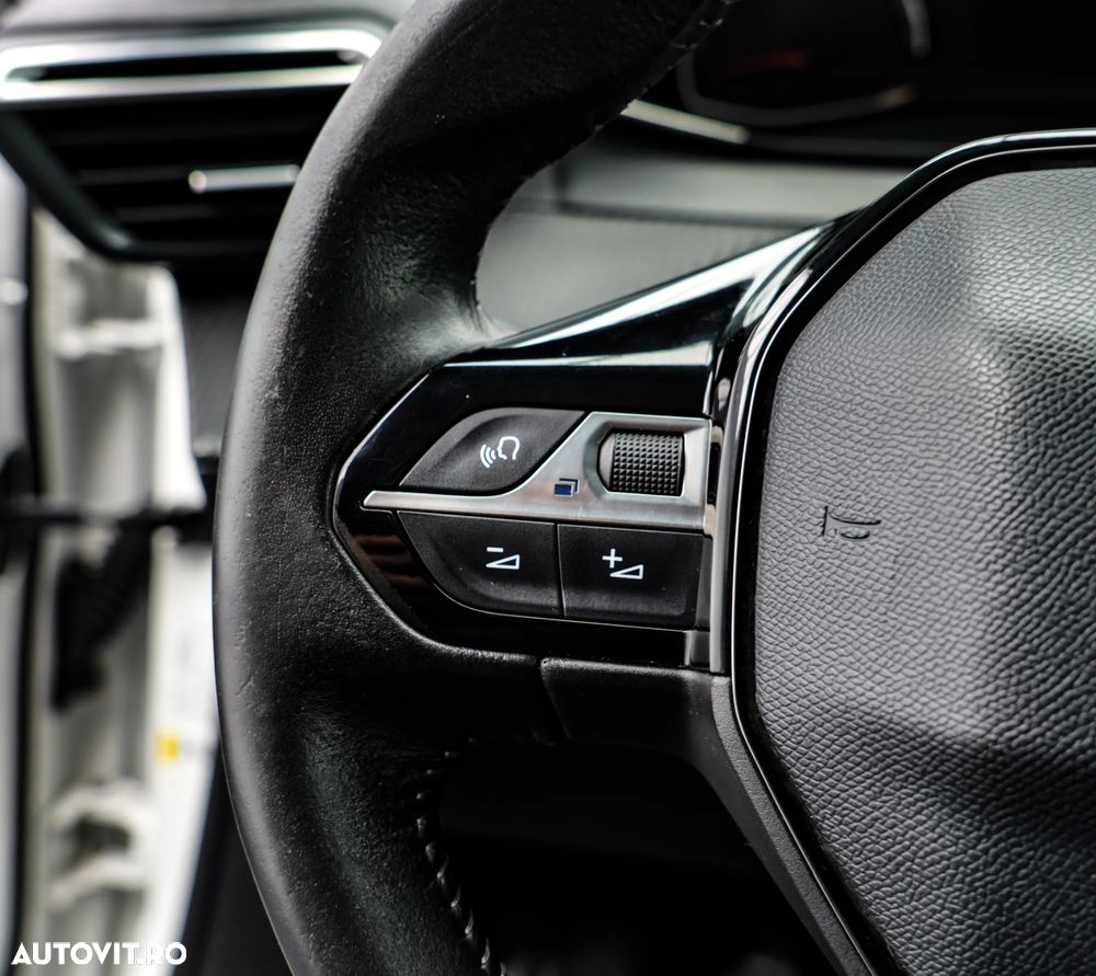 Peugeot 2008 1.5 BlueHDI STT Allure - 24