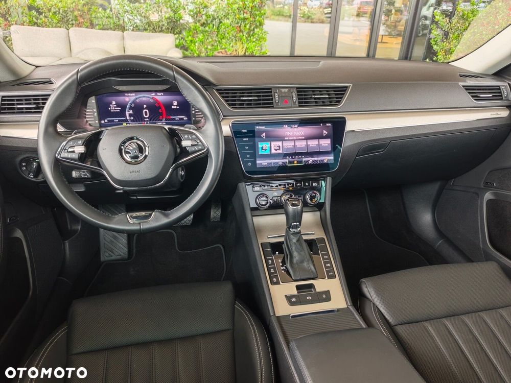 Skoda Superb 2.0 TDI SCR 4x4 L&K DSG - 16