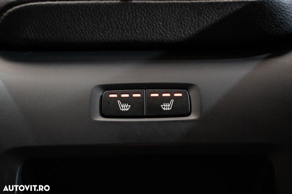 Volvo XC 60 D4 AWD Geartronic Momentum - 28