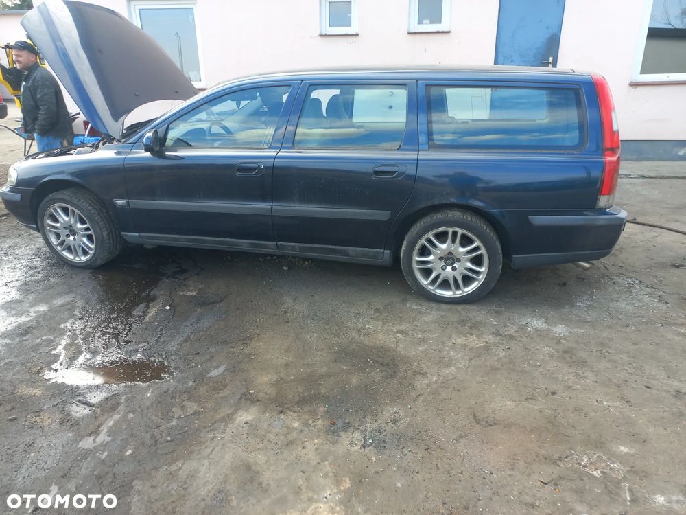 Volvo V70 2.4 Diesel 05r 5x108 225/45/17 alufelgi koła opony - 1