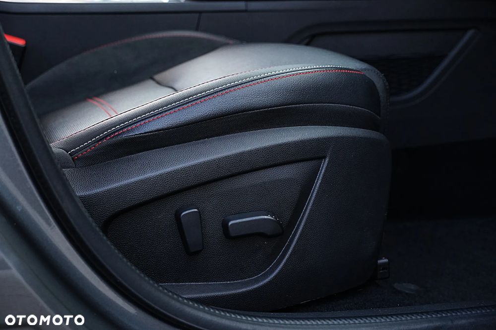 Renault Arkana E-TECH 145 R.S.LINE - 22