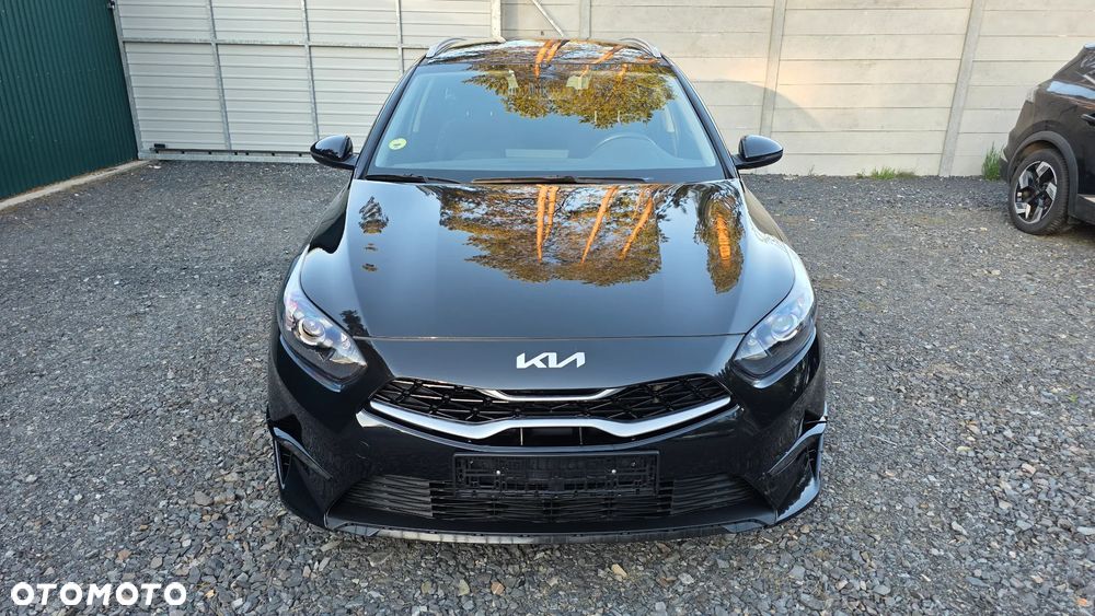 Kia Ceed 1.6 CRDi mHEV M - 2