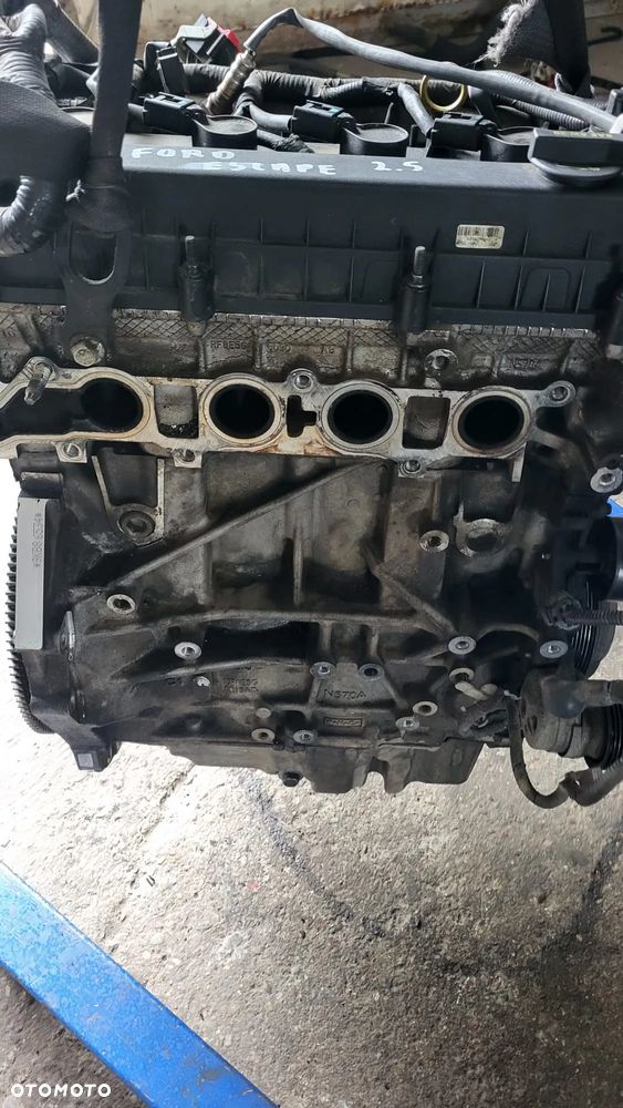 Ford escape maveric  2.5 benzyna silnik kompletny
