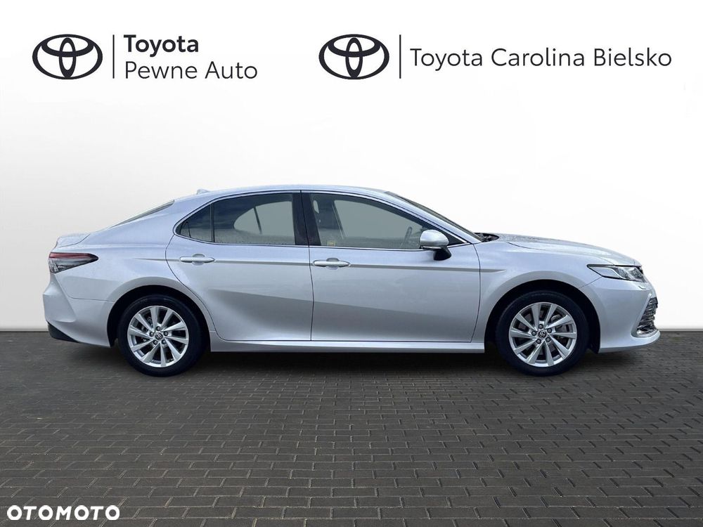 Toyota Camry - 26