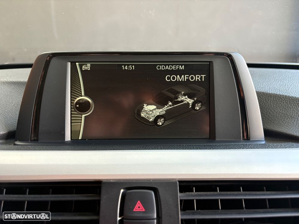 BMW 318 d Aut. Sport Line - 52