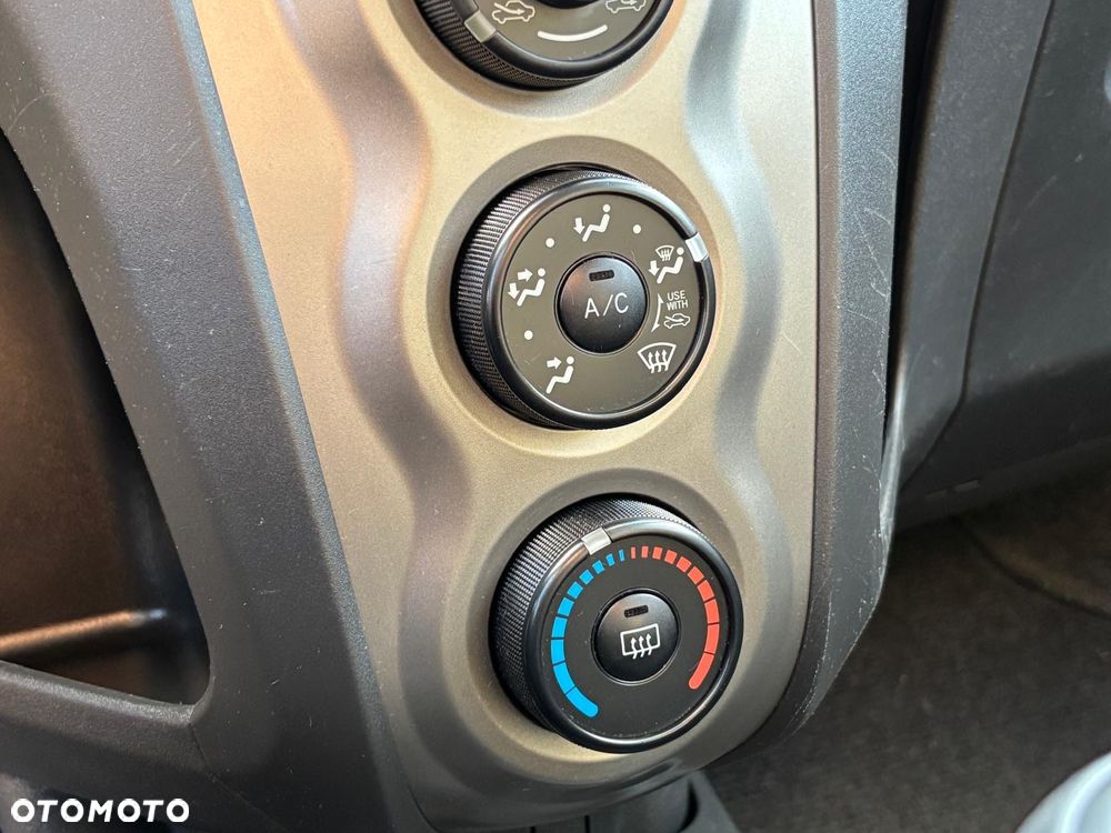 Toyota Yaris 1.33 Sol - 32