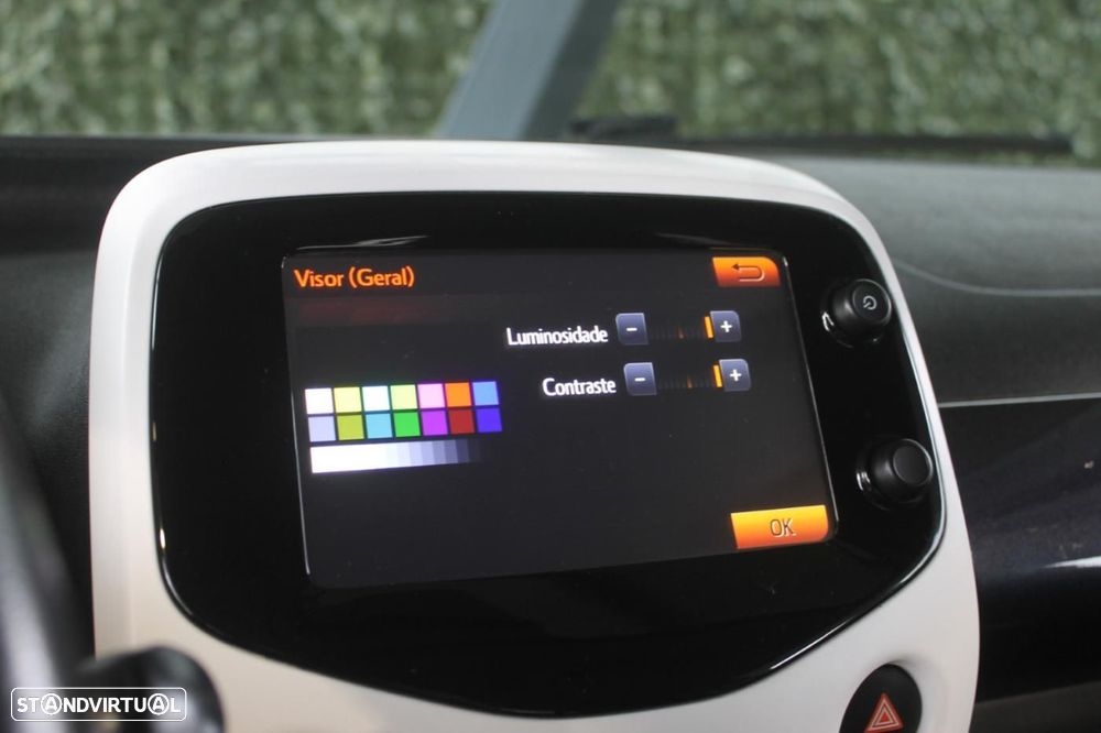 Peugeot 108 1.2 PureTech Allure - 22