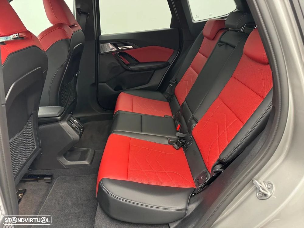 BMW iX1 xDrive30 - 14