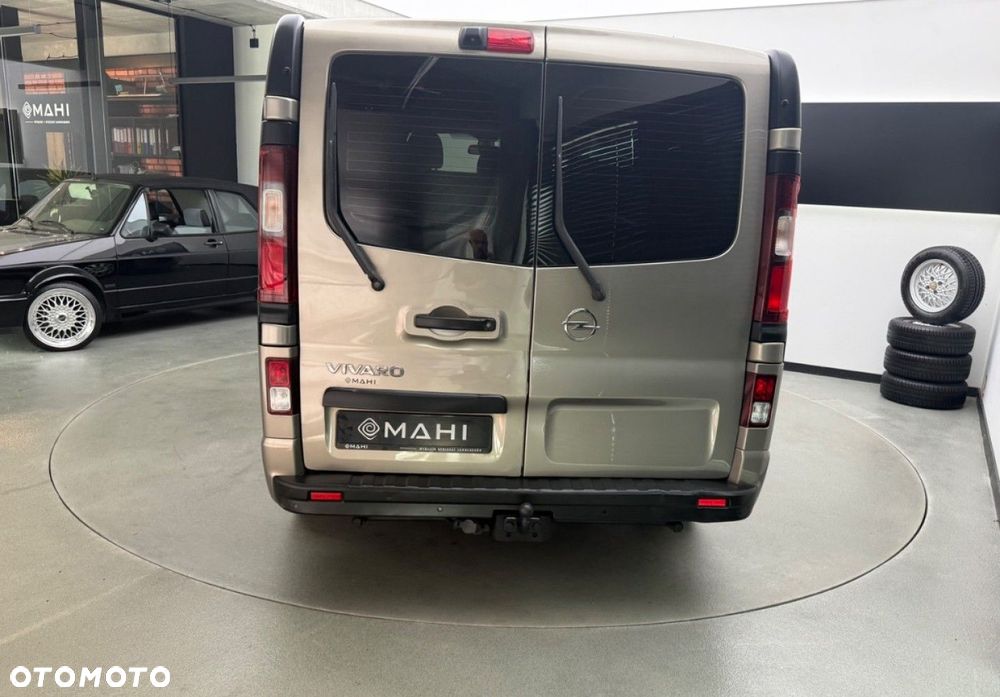 Opel Vivaro - 10