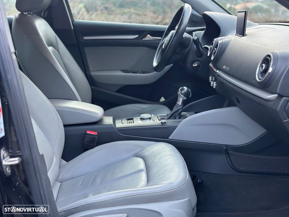 Audi A3 Sportback 1.6 TDI Sport S tronic - 45