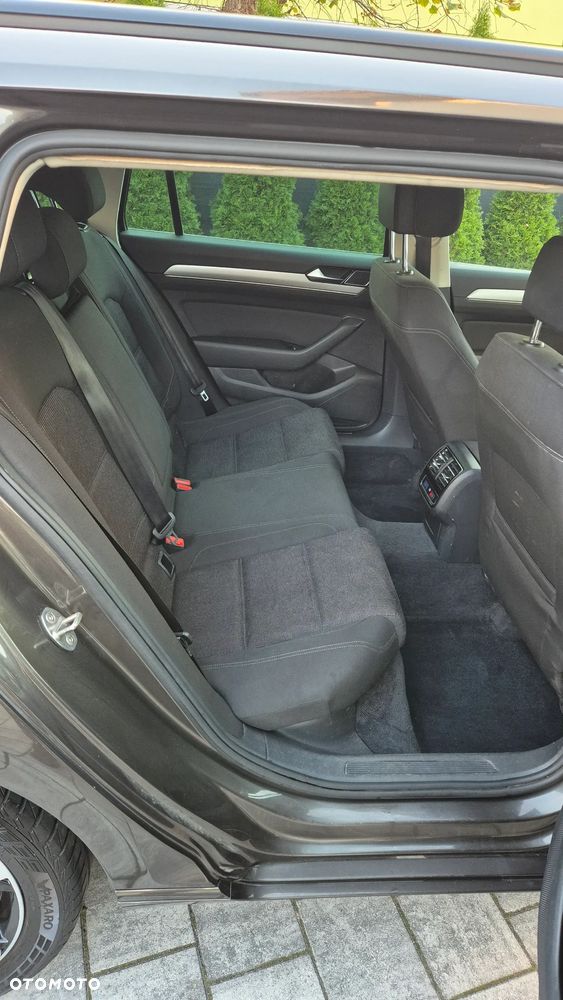 Volkswagen Passat 2.0 TDI (BlueMotion Technology) Comfortline - 8