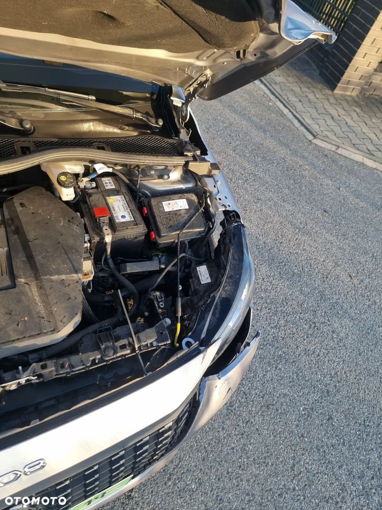 Peugeot 208 e-208 50kWh Style - 23