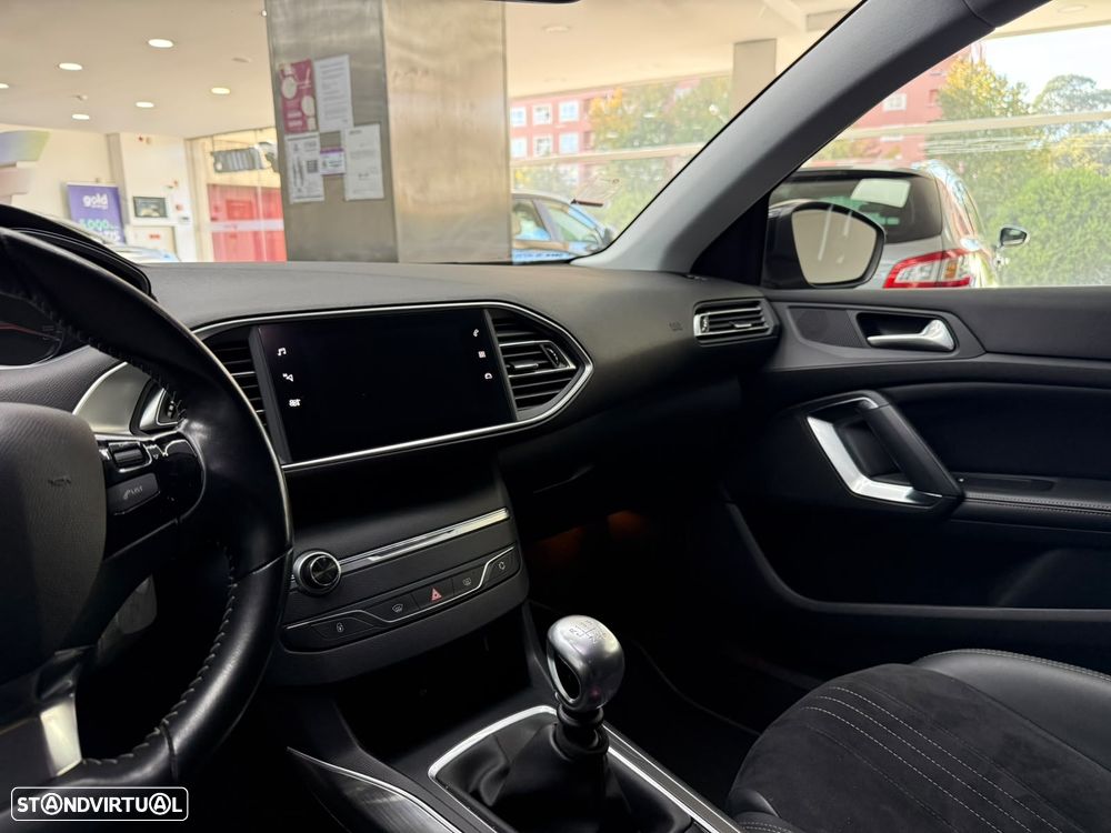 Peugeot 308 SW - 17