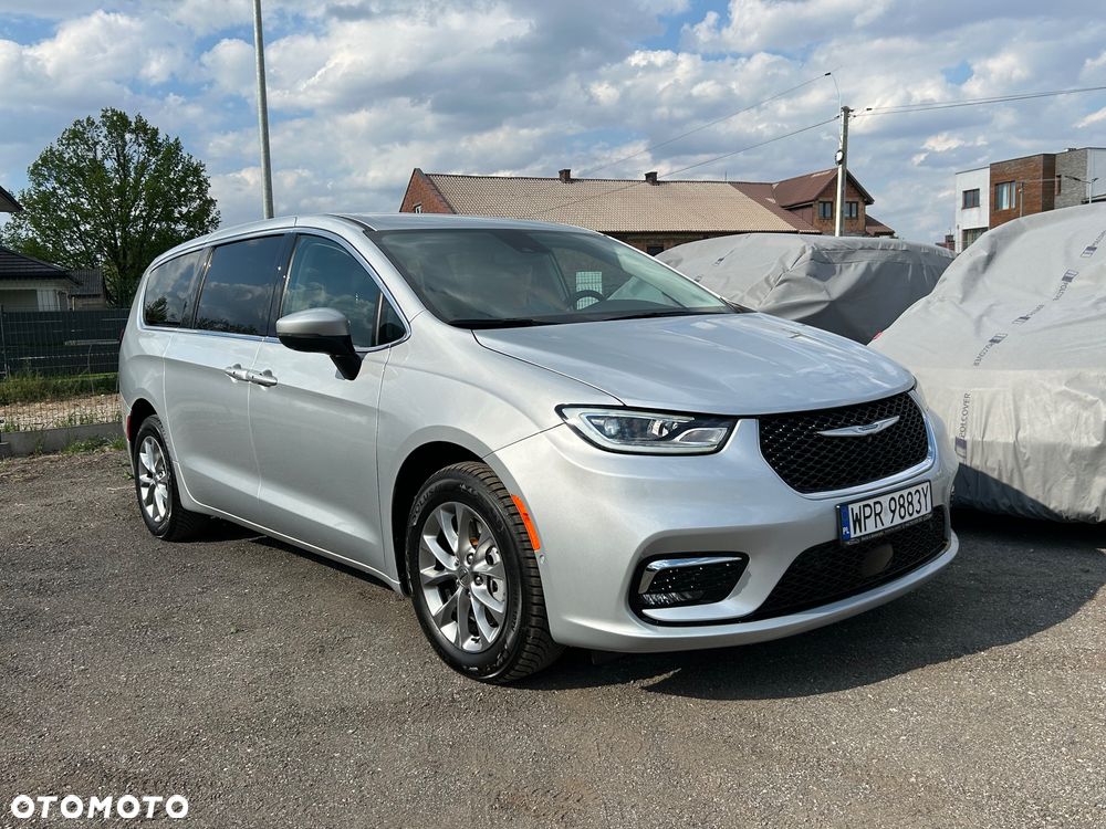 Chrysler Pacifica - 5