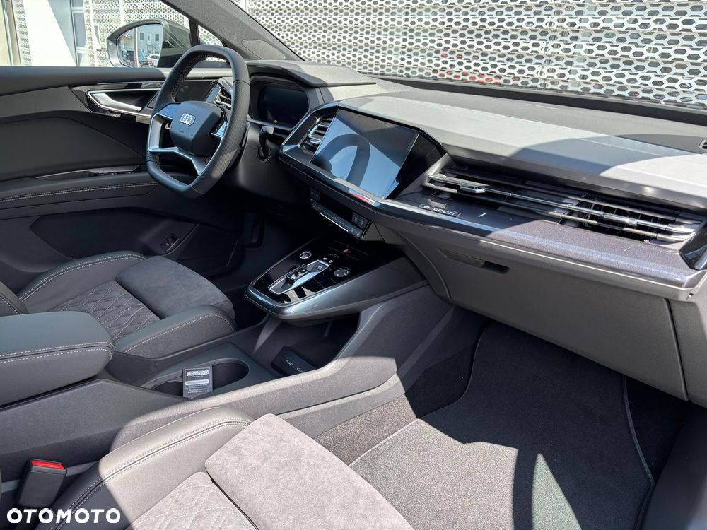 Audi Q4 e-tron 45 82kWh S Line - 11