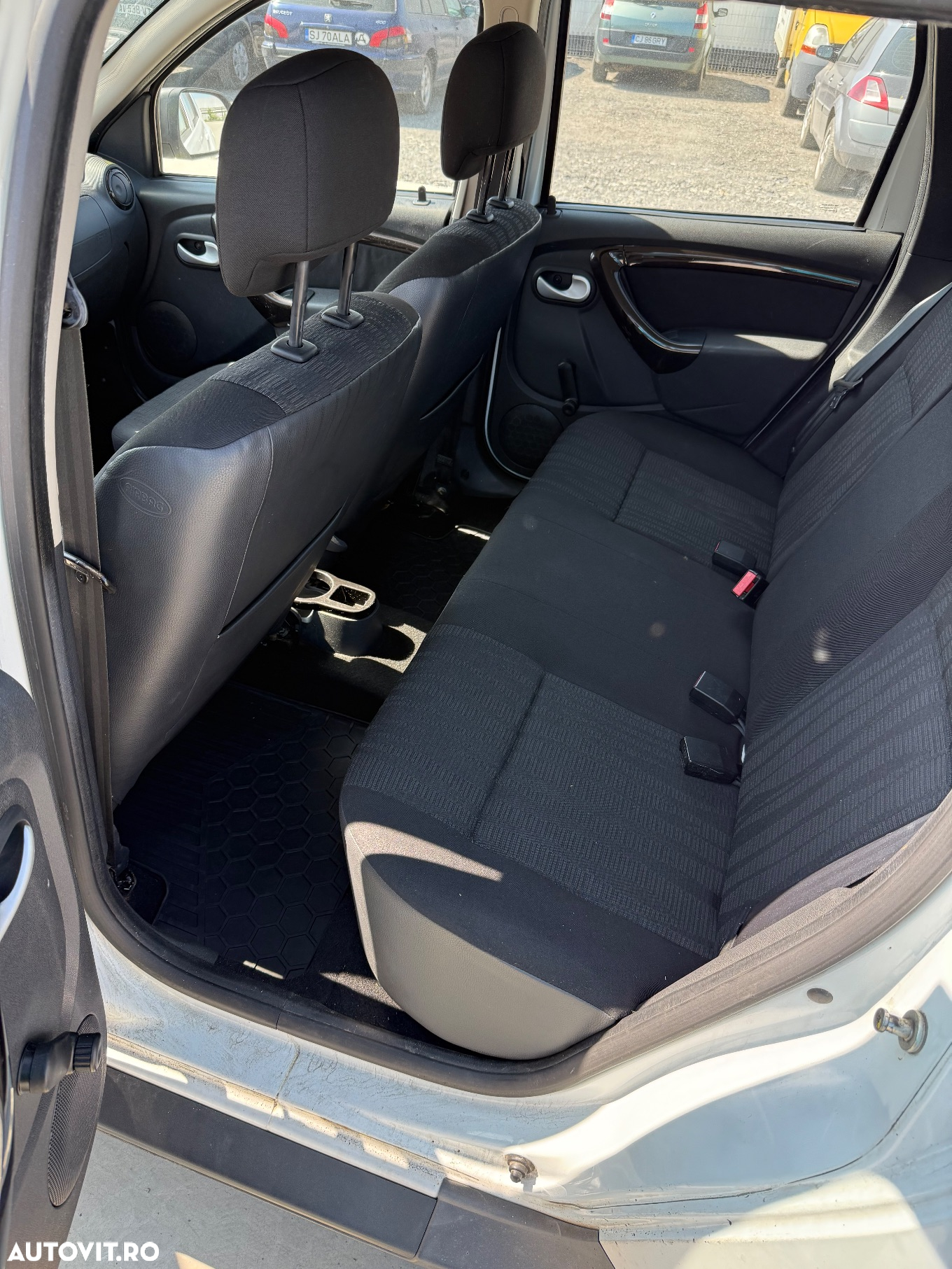 Dacia Duster 1.5 dCi 4x4 Ambiance - 9