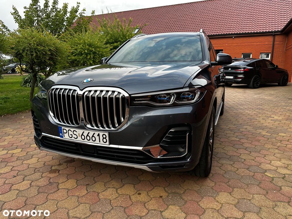 BMW X7 xDrive40i - 9