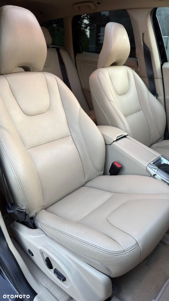 Volvo XC 60 D4 AWD Summum - 32