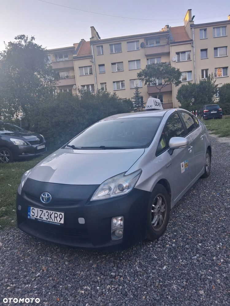 Toyota Prius 1.8 HSD Sol - 1