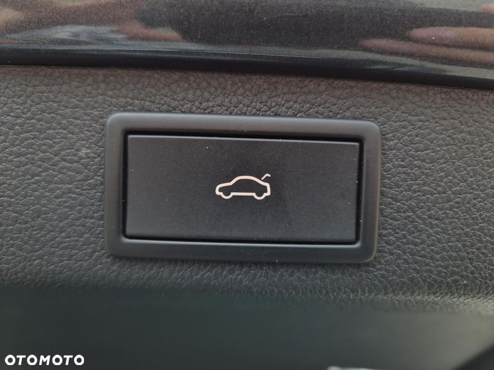 Skoda Superb 2.0 TDI SCR 4x4 L&K DSG - 37