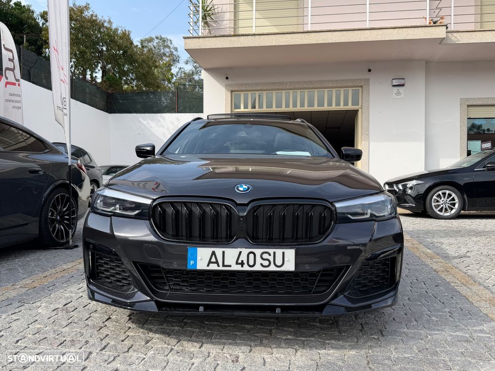 BMW 530 e Pack Desportivo M - 3