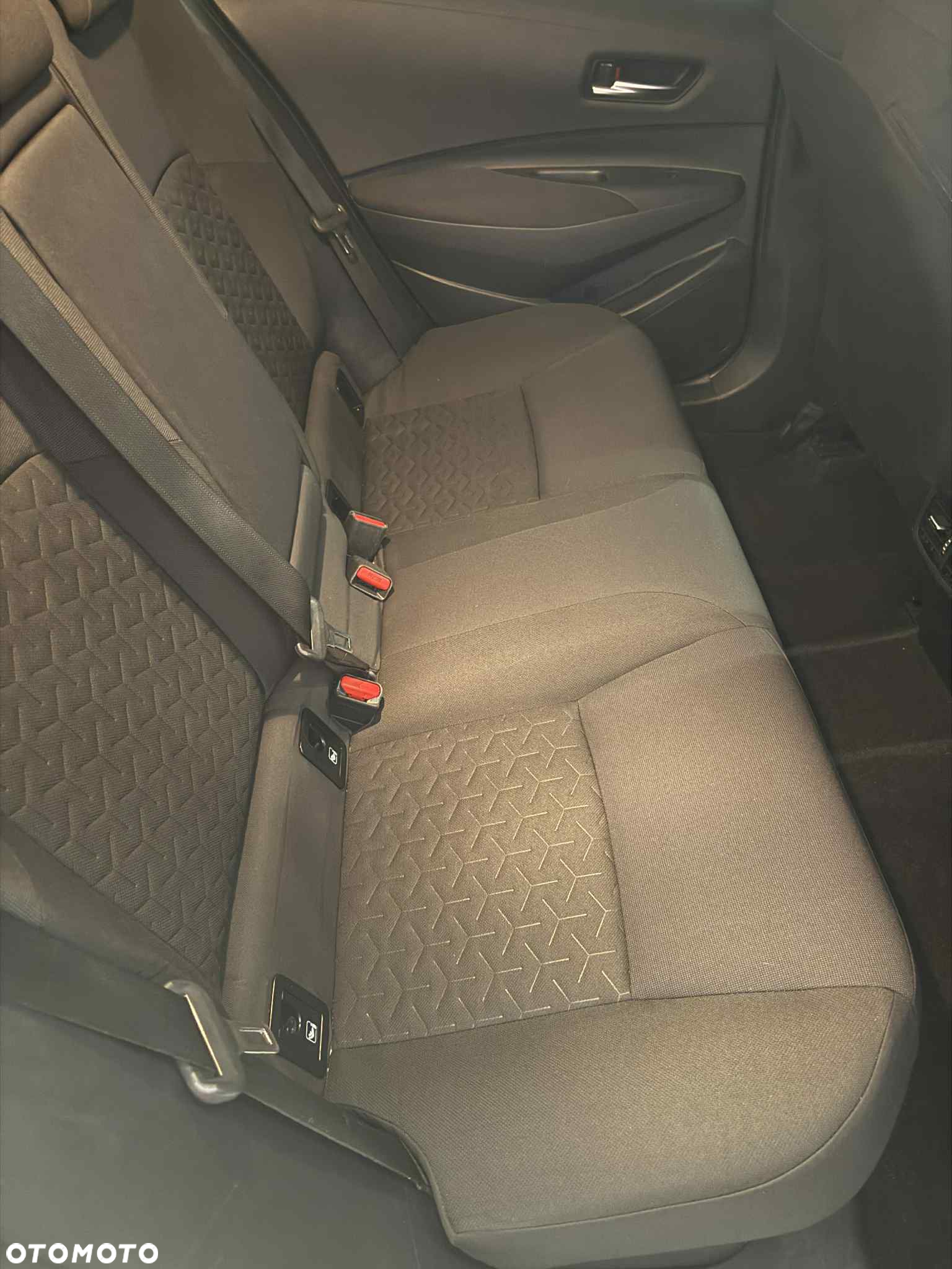 Toyota Corolla 1.8 Hybrid Comfort - 10