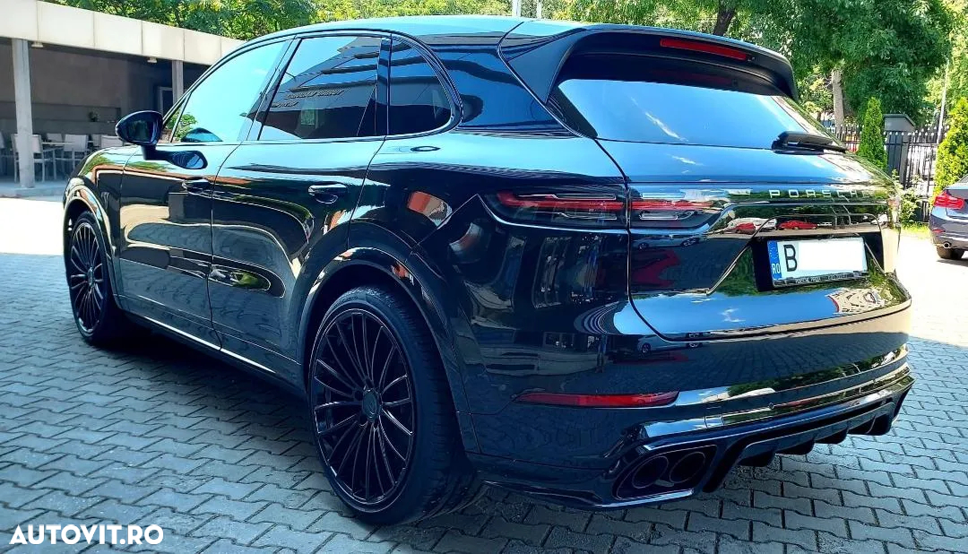 Porsche Cayenne - 2