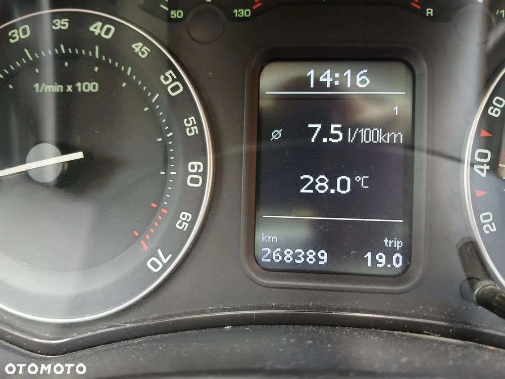 Skoda Octavia Scout 2.0 FSI - 17