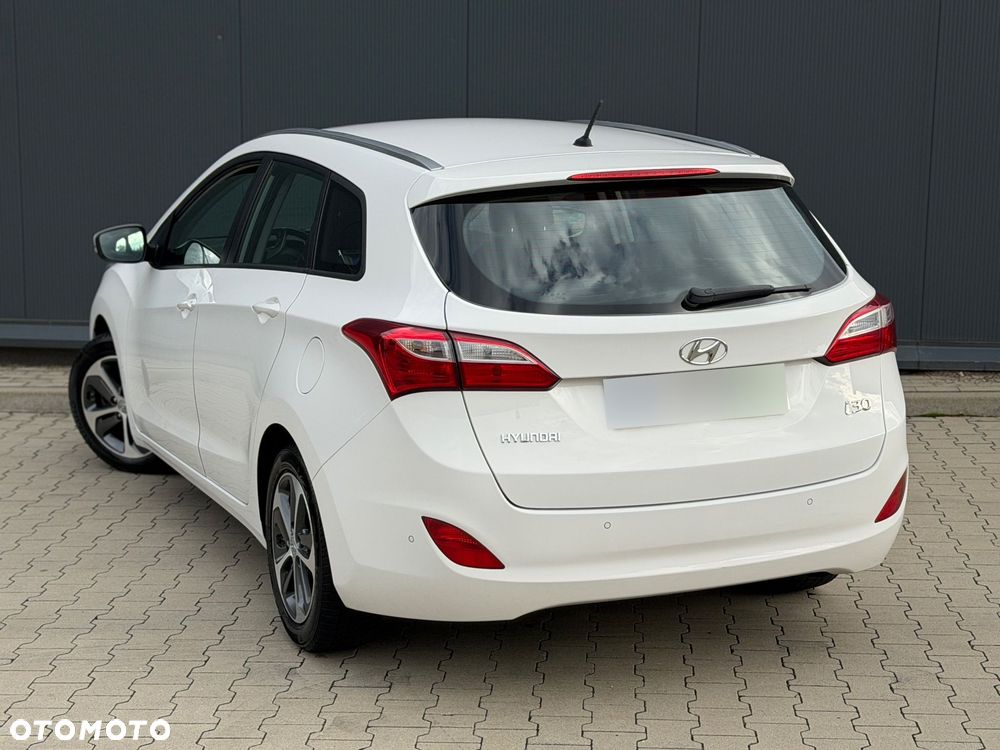 Hyundai i30 1.6 GDI Premium - 4
