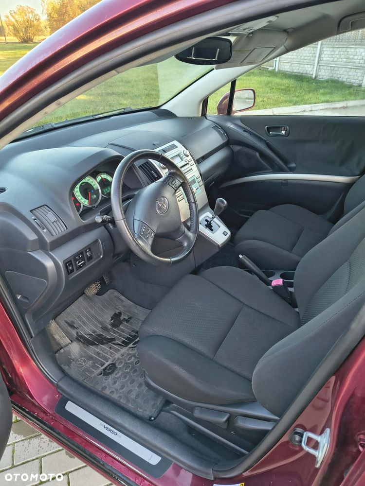 Toyota Corolla Verso - 2