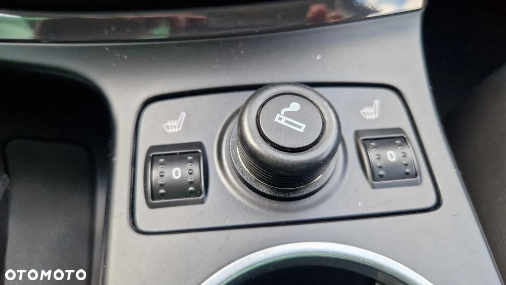 Ford Kuga 2.0 TDCi 4x4 Titanium - 24