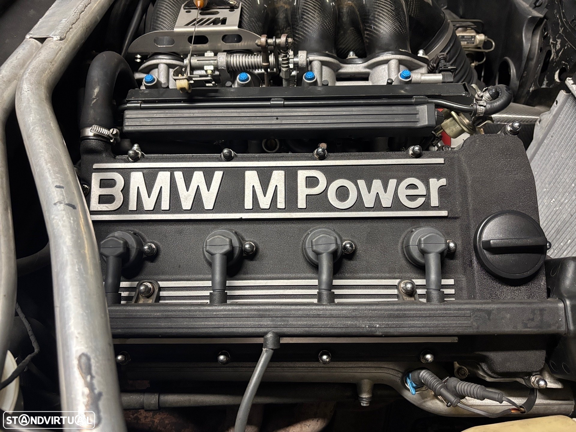 BMW 320 iS - 10