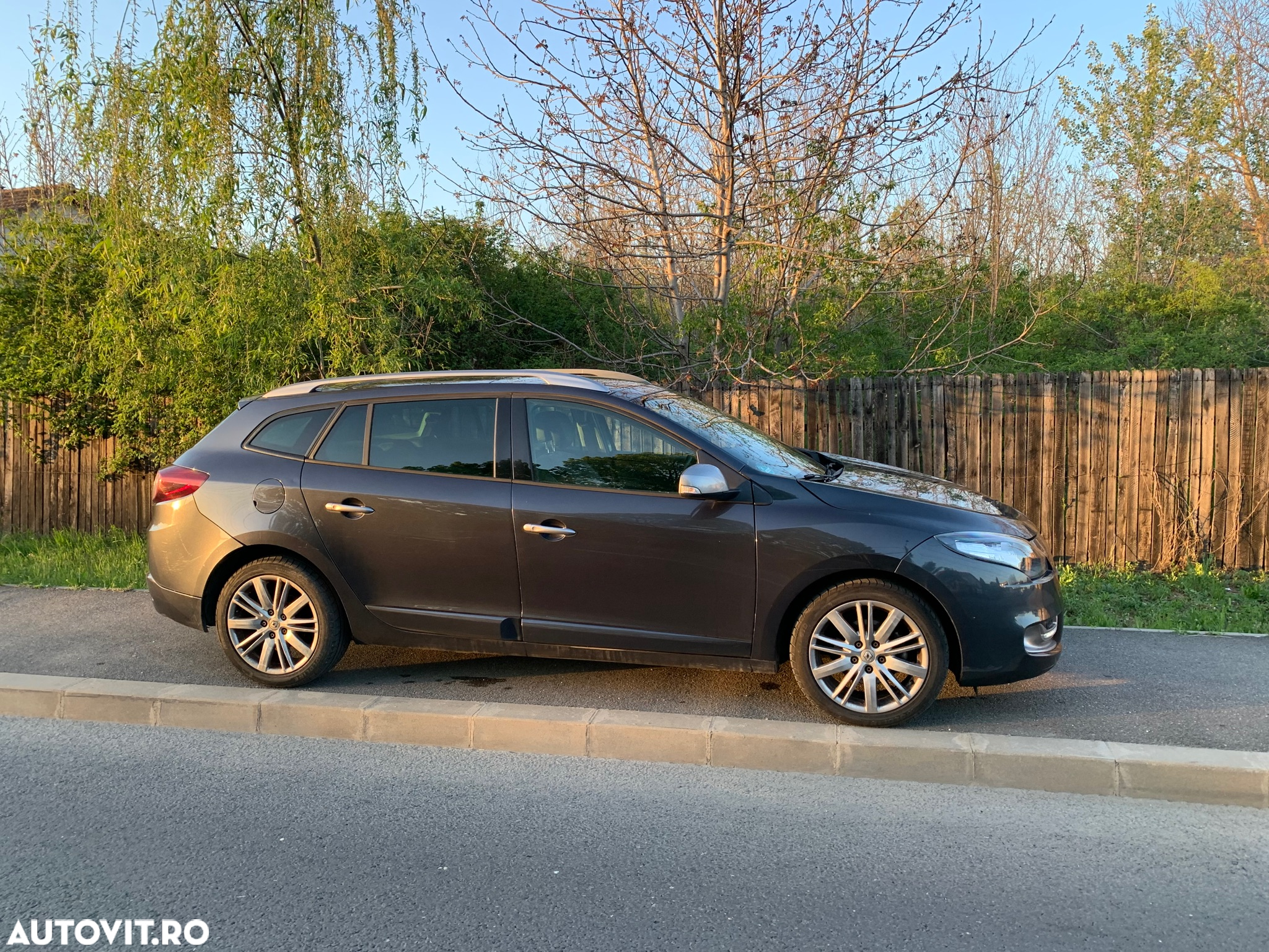 Renault Megane ENERGY dCi 110 GT LINE - 17