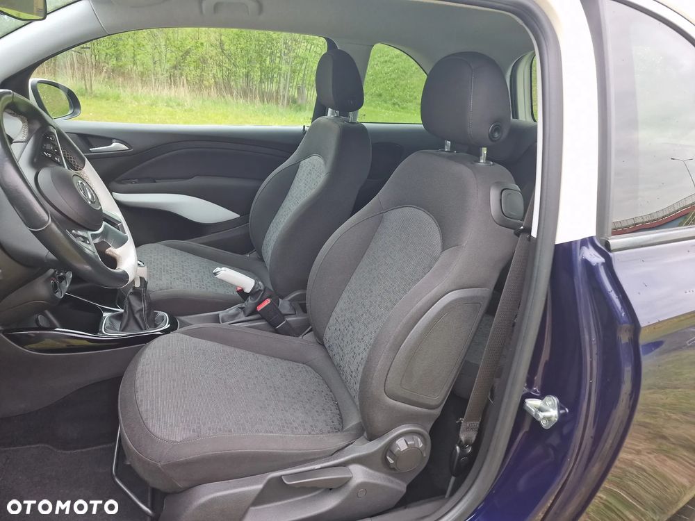 Opel Adam 1.2 Black Jack S&S - 32