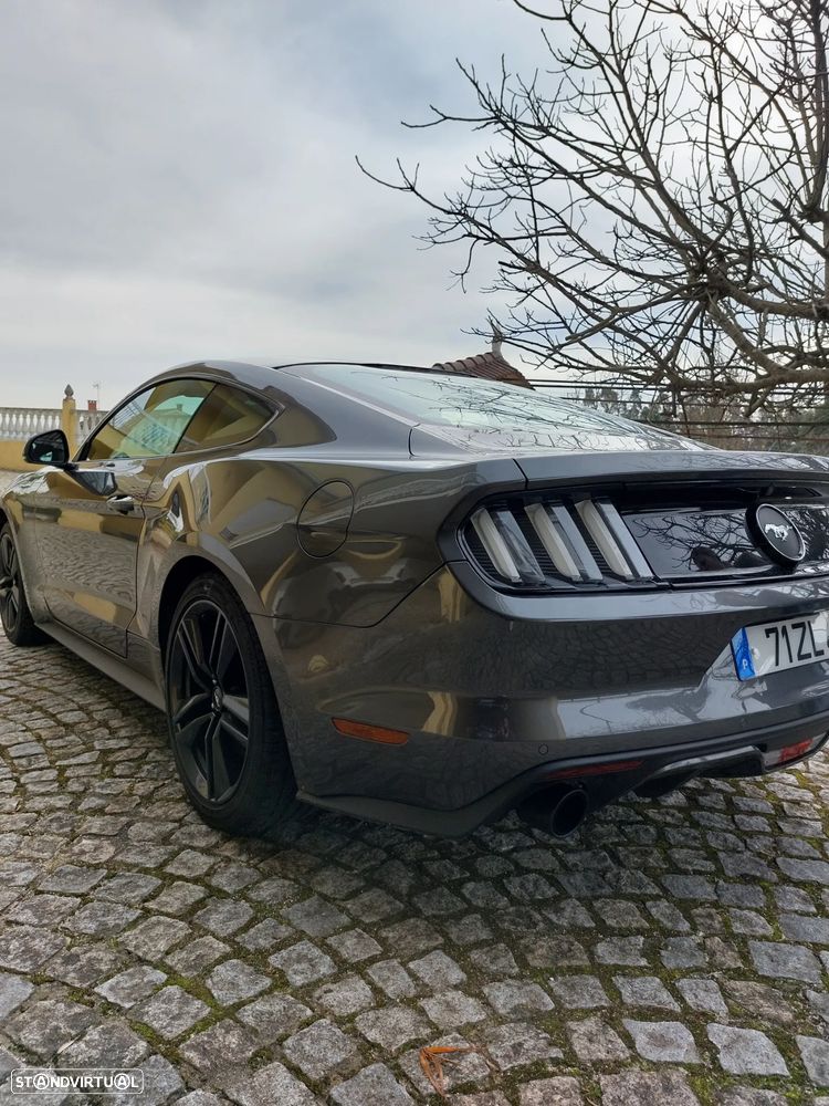Ford Mustang 2.3 Eco Boost - 4