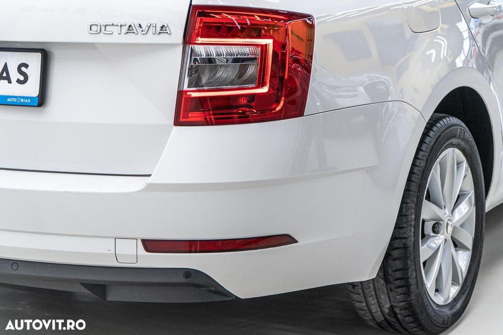 Skoda Octavia Combi 1.0 TSI DSG Style - 38