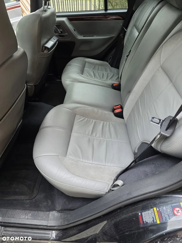 Jeep Grand Cherokee - 13
