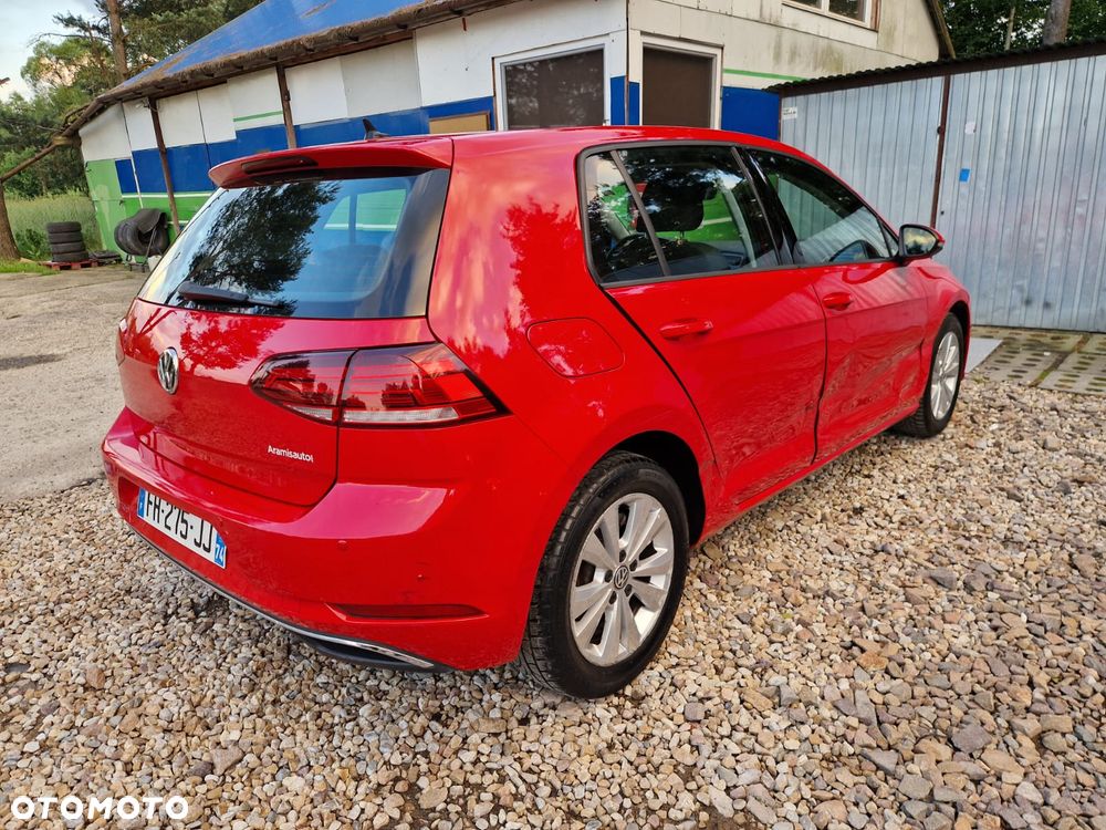 Volkswagen Golf - 6
