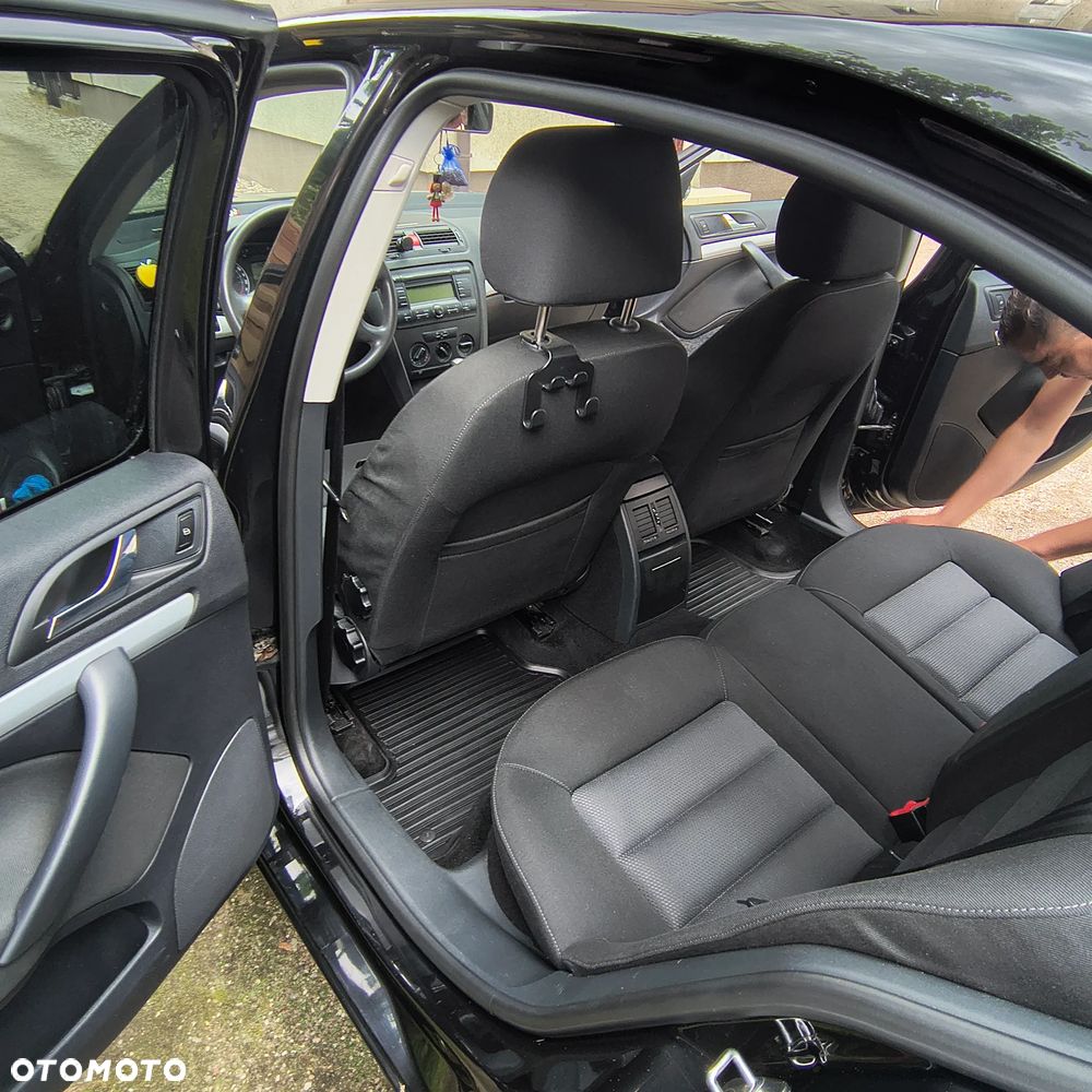 Skoda Octavia 1.6 FSI Classic - 19