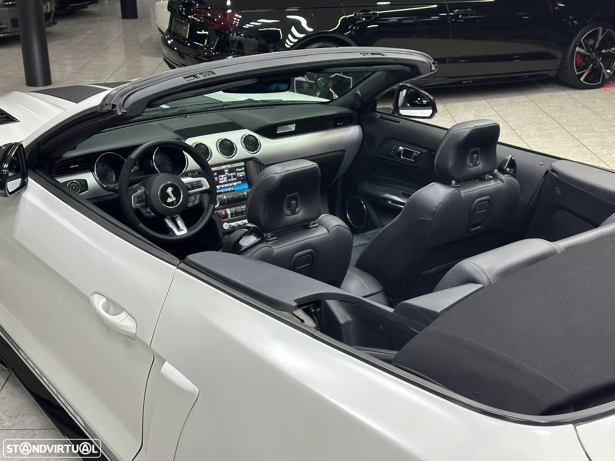 Ford Mustang Cabrio 2.3 Eco Boost - 14
