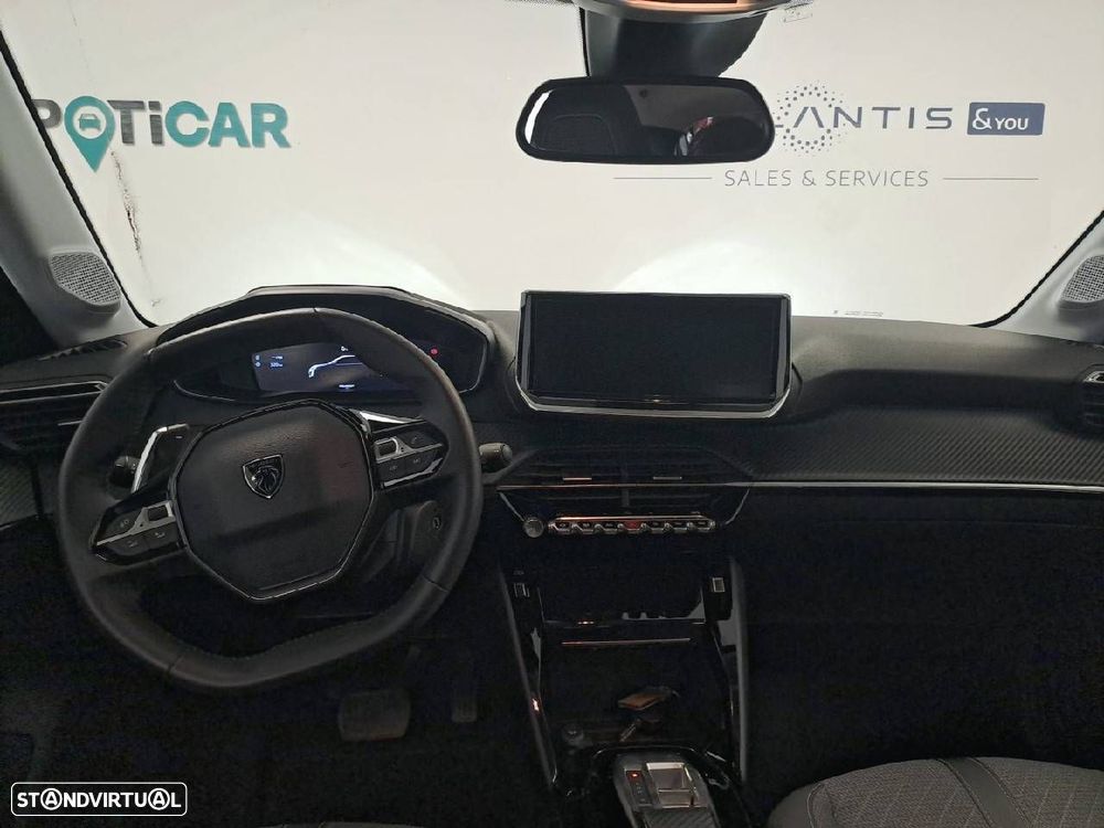 Peugeot 208 1.2 PureTech Allure EAT8 - 8