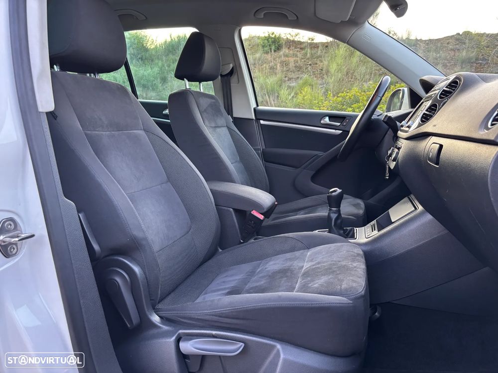 VW Tiguan 2.0 TDi Sport BlueMotion - 26