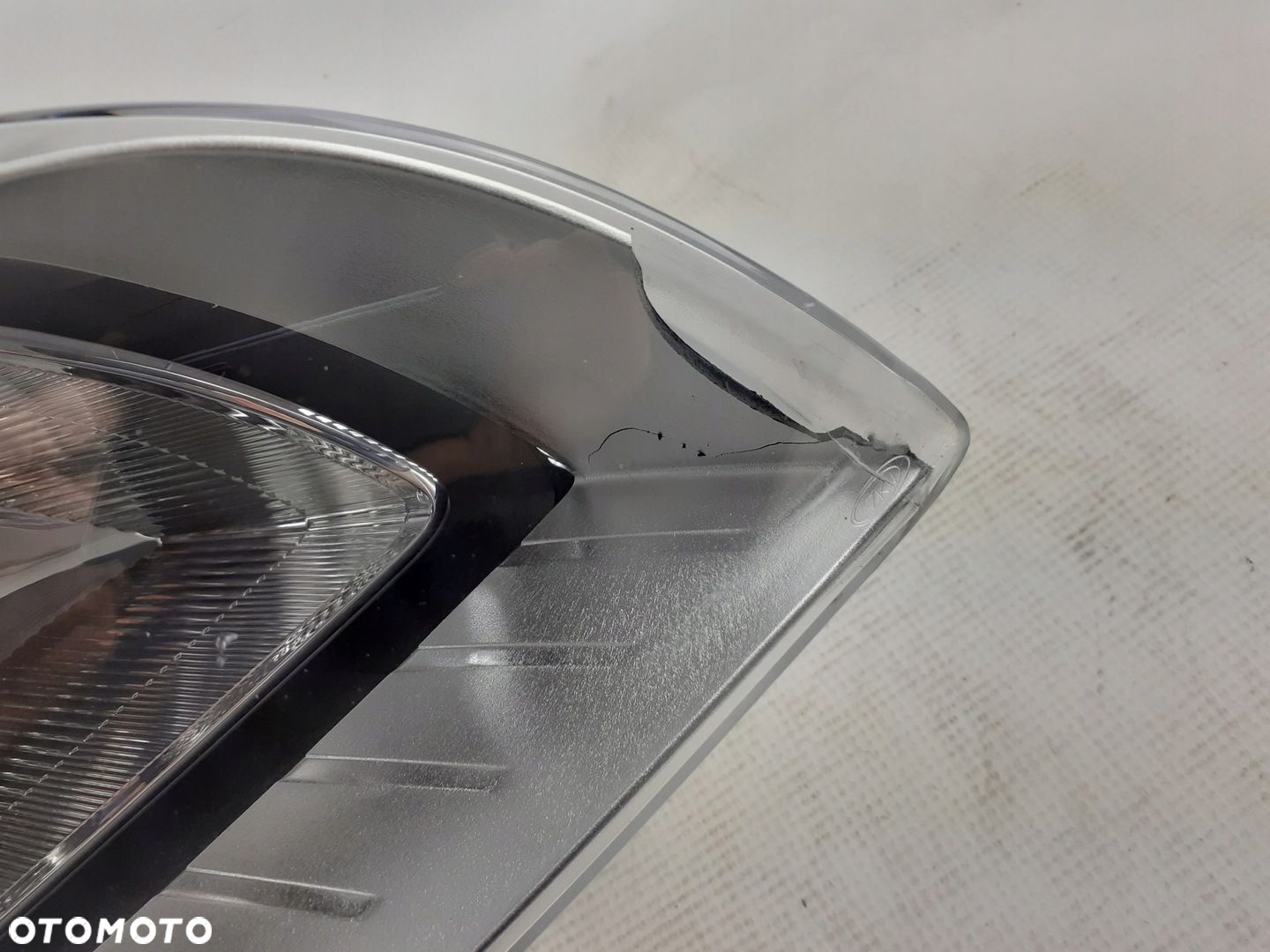 Lampa prawa przód Volvo XC70 V70 S80 xenon 07-16r. - 3