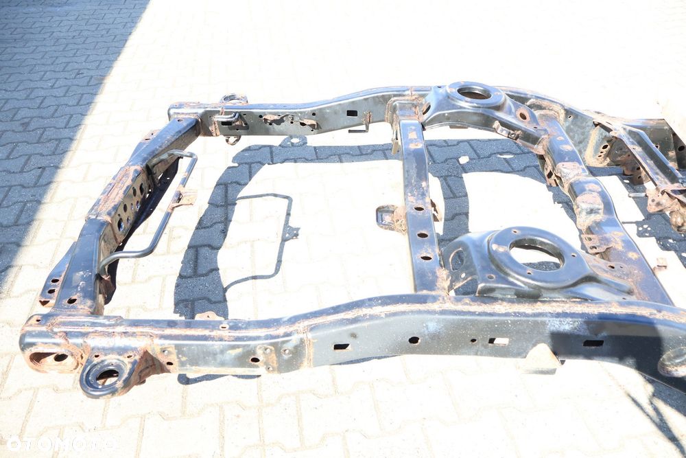 TOYOTA LAND CRUISER 200 4.5 V8 RAMA TYŁ - 2