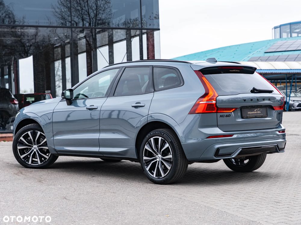 Volvo XC 60 B4 D Plus Dark - 10