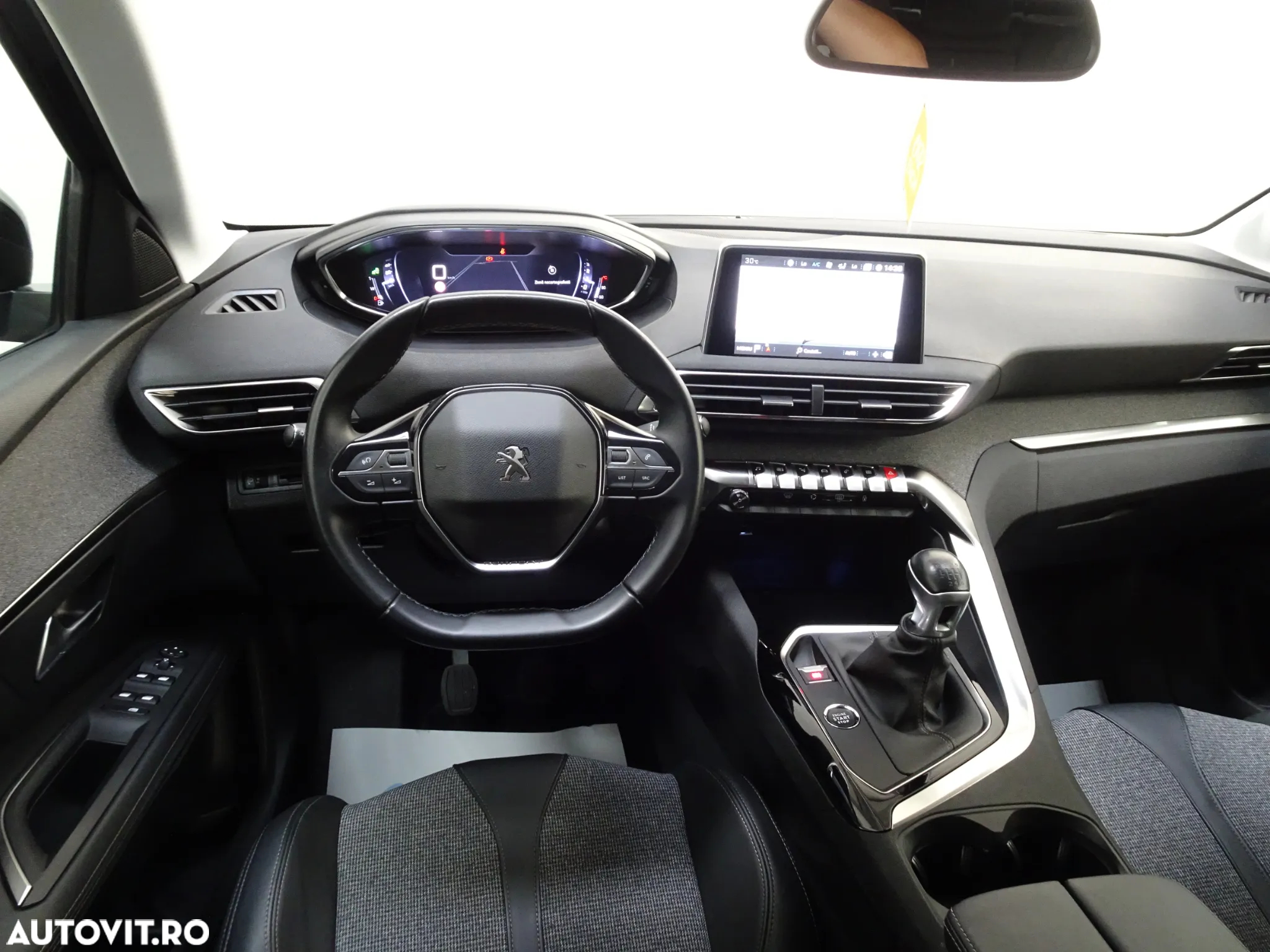 Peugeot 3008 1.2 PureTech Turbo S&S Allure - 5
