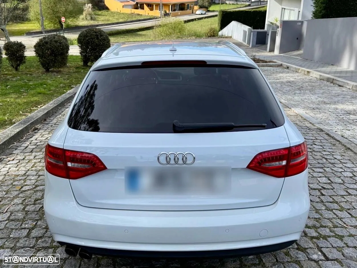 Audi A4 Avant 2.0 TDI Business Line Sport - 4