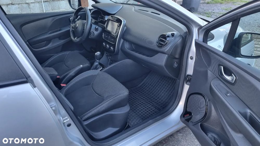 Renault Clio - 11