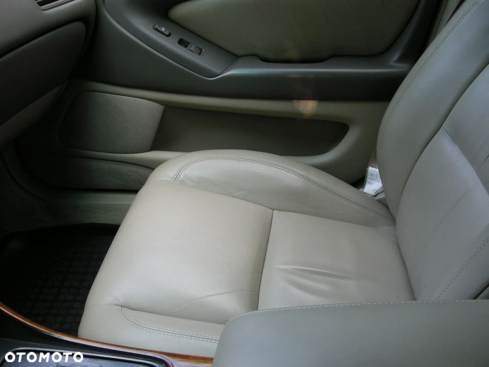 Lexus GS - 16