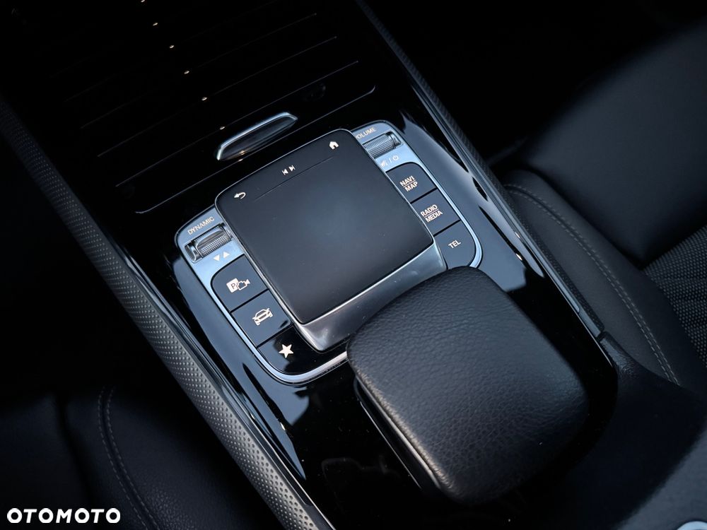 Mercedes-Benz Klasa B 180 d Progressive 7G-DCT - 22